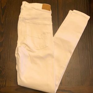Brand new American Eagle sz 2 white jeans
